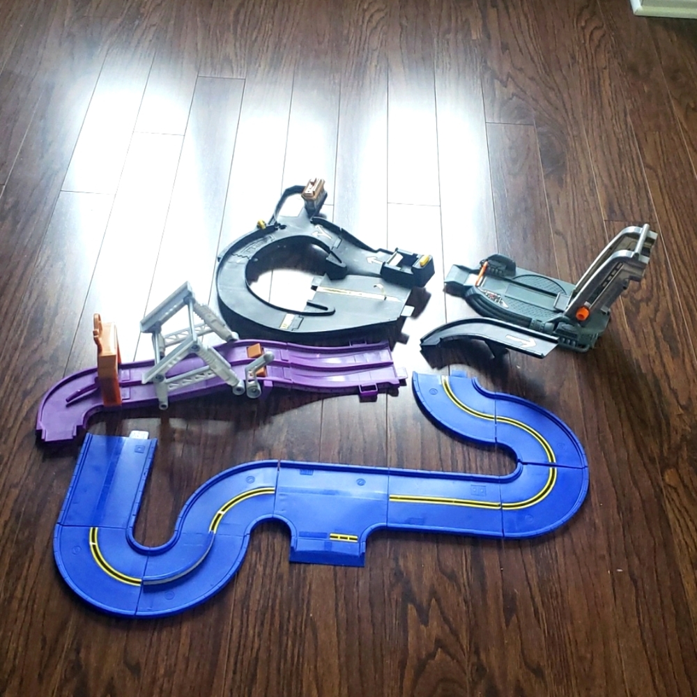 Hot Wheels Kids Toys Speed Track  Racer Boy Car Road Tracks Pieces No Cars Color